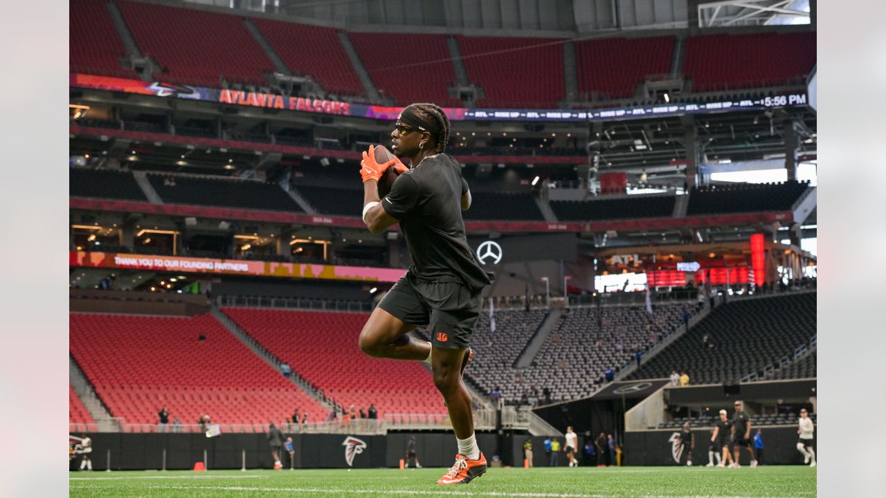 Photos: Bengals Warm Up for Atlanta