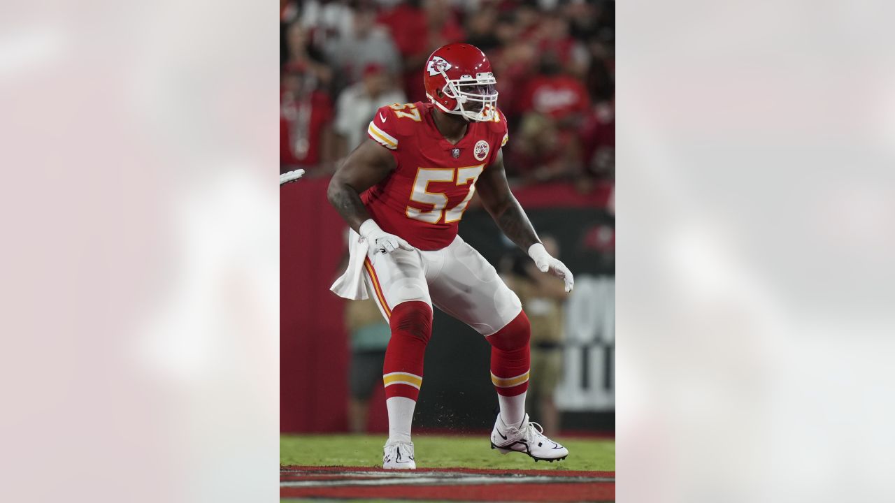 Kansas City Chiefs tackle Orlando Brown (57) blocks against the