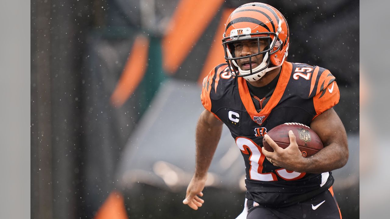 Joe Mixon Cincinnati Bengals Game-Used #28 White Jersey vs. Cleveland  Browns on September 17 2020