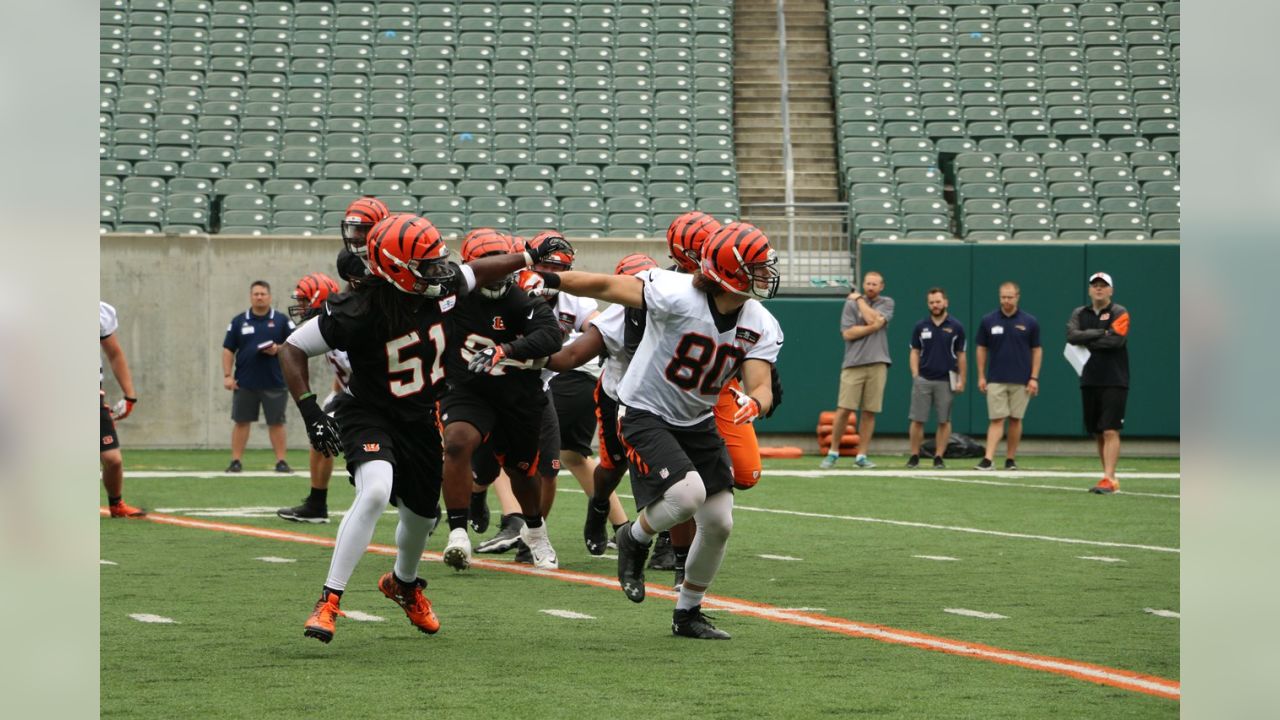 Wide receiver T.J. Houshmandzadeh of the Cincinnati Bengals shushes