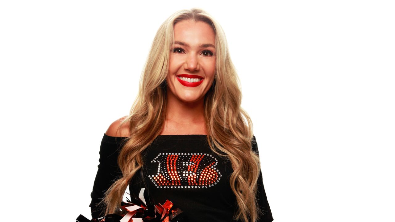 Super Bowl Bound: Ben-Gals' cheerleader Montgomery represents Bengals in  big event, News