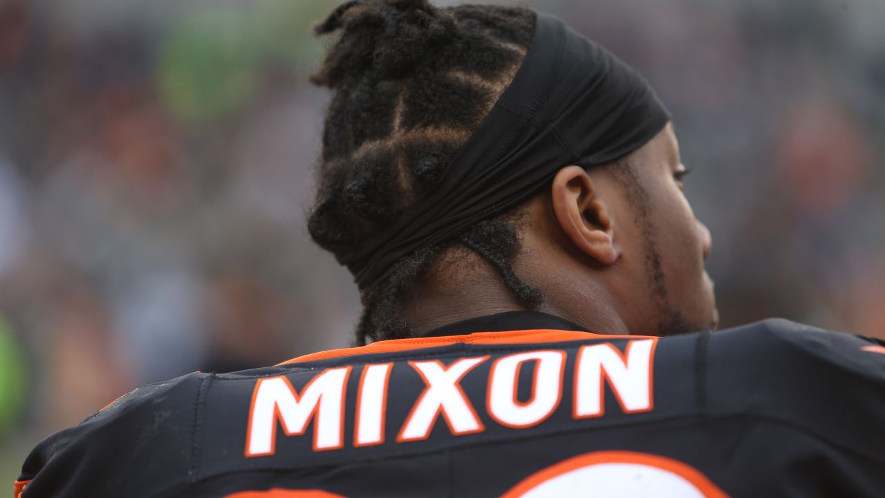 The Bengals signed HB Joe Mixon to a four-year contract extension through  the 2024 season.