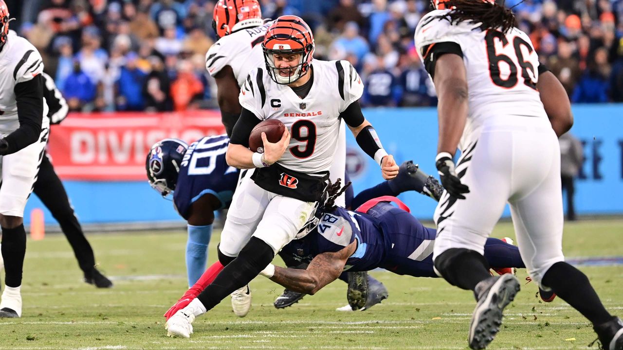 Cincinnati Bengals wide receiver Trent Taylor (11) carries the ball during  an NFL football game against the Carolina Panthers, Sunday, Nov. 6, 2022,  in Cincinnati. (AP Photo/Emilee Chinn Stock Photo - Alamy