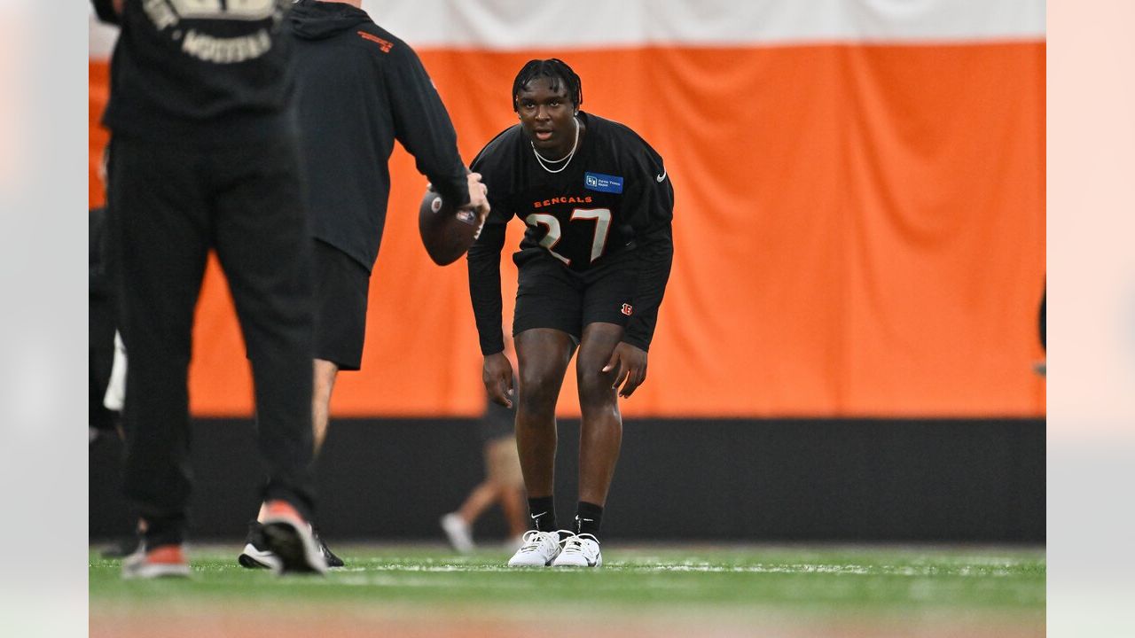 Bengals safety Jordan Battle is a rookie who sounds like a two-year vet 