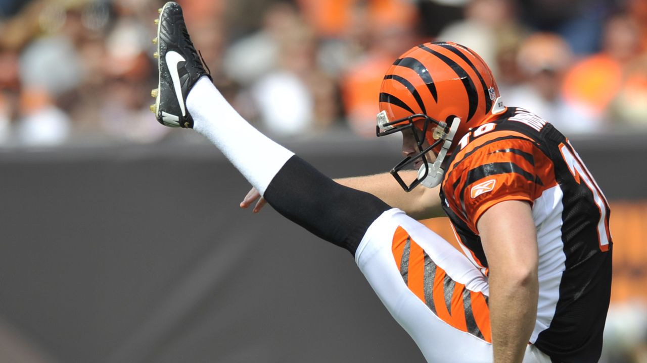 Bengals punter Kevin Huber agreed to come back for a 13th season in  Cincinnati