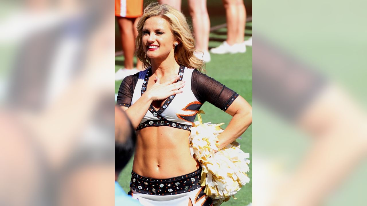 Monday Morning Cheerleader:Tina of the Bengals on Their Wild Card