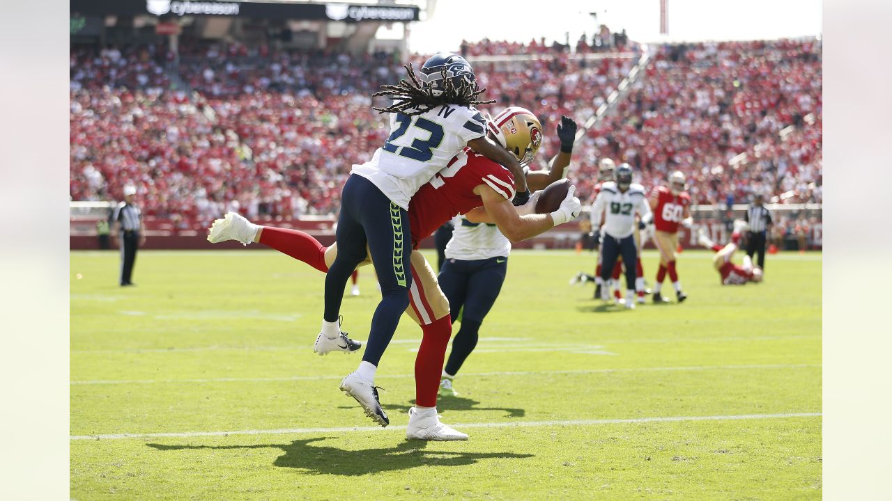 Bengals Sign Sidney Jones IV