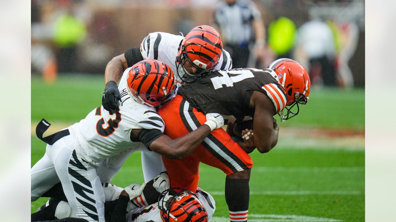 The Cleveland Browns line up prior to an NFL football game against the  Cincinnati Bengals, Sunday, Oct. 25, 2020, in Cincinnati. (AP Photo/Emilee  Chinn Stock Photo - Alamy