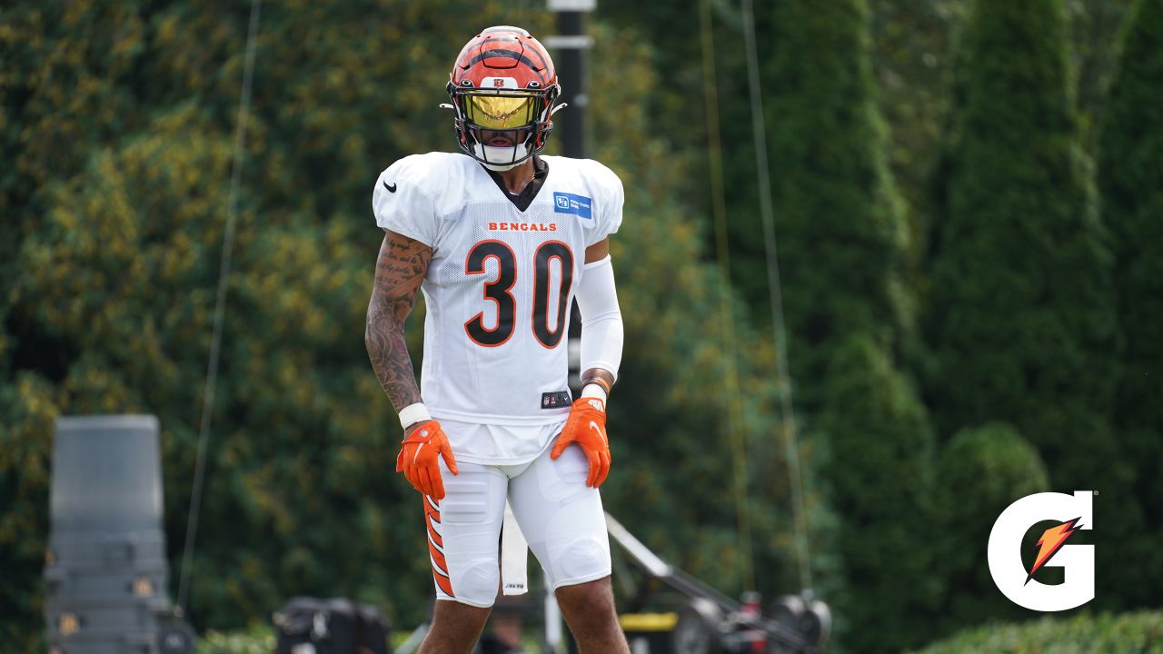 Cincinnati Bengals training camp: DB Chidobe Awuzie shows his skills