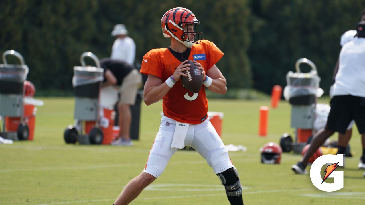 Chidobe Awuzie arrives for Bengals wearing his mission across his