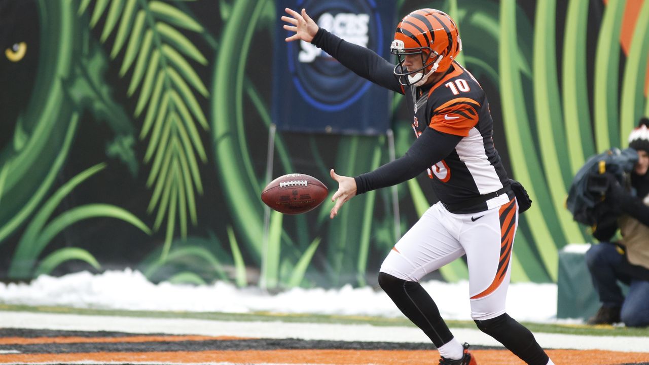 Cincinnati Bengals punter Kevin Huber (10) and kicker Clint