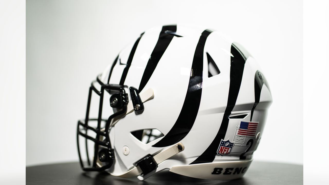 Pass or fail: Bengals finally reveal new white helmets (photos)