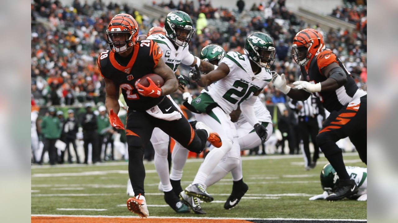 Dalton returns and leads Bengals to 1st win, 22-6 over Jets