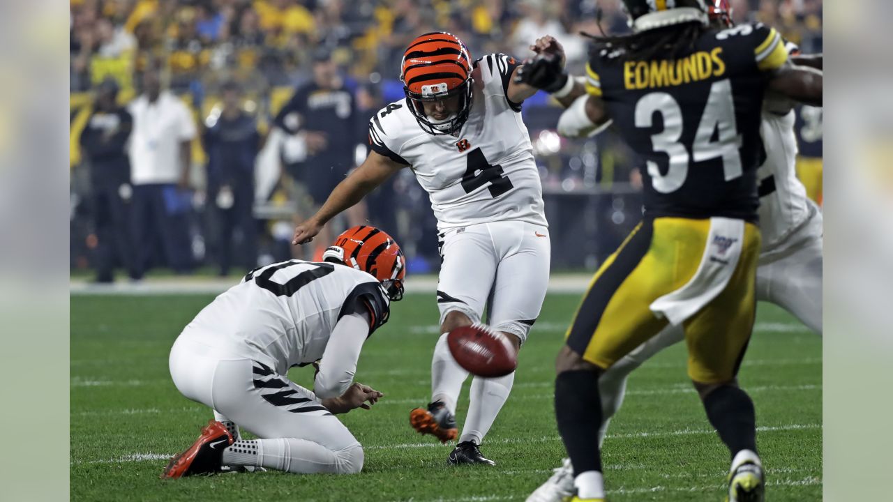 Steelers break out of funk, stomp Bengals 27-3