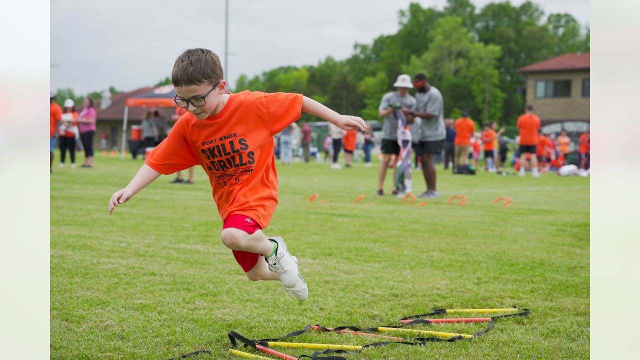 Who Dey!' Cincinnati Bengals score big at Fort Knox visit, Article