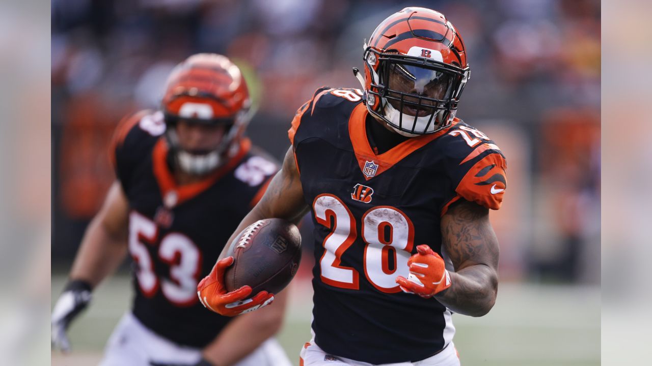 Mixon's big day before bye energizes Bengals for second half