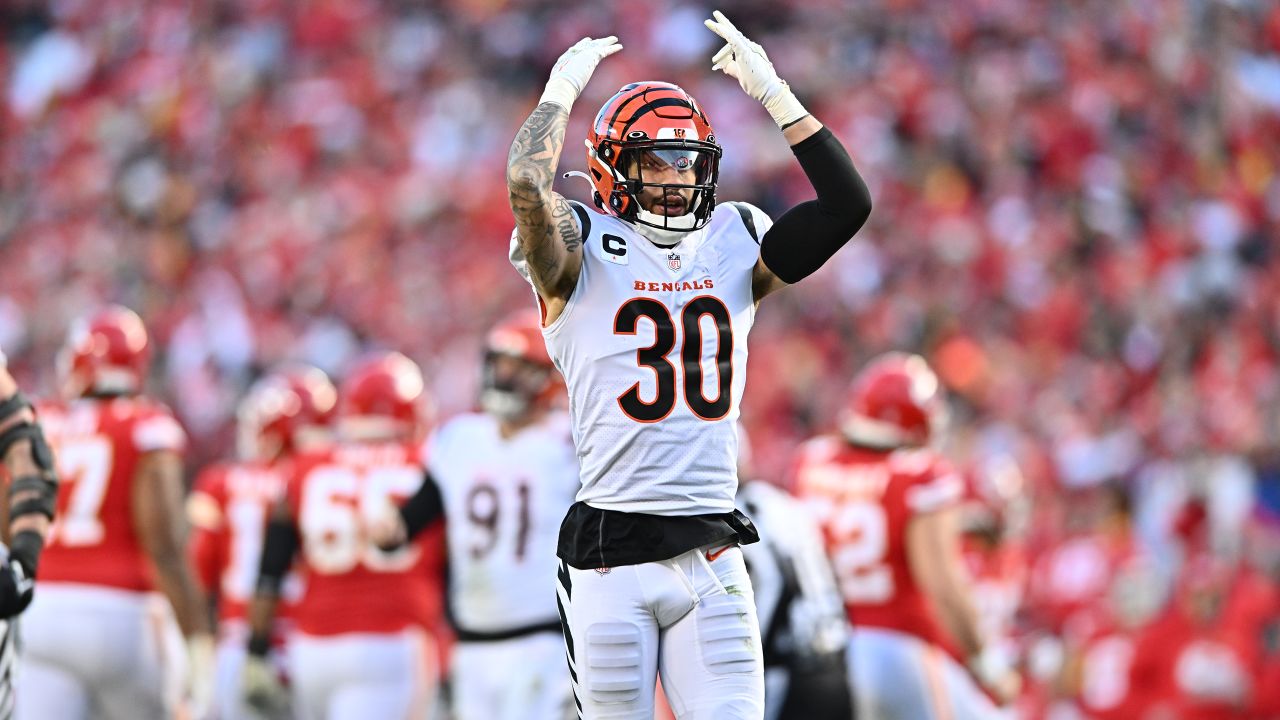 Bengals Designate Bates as Franchise Player