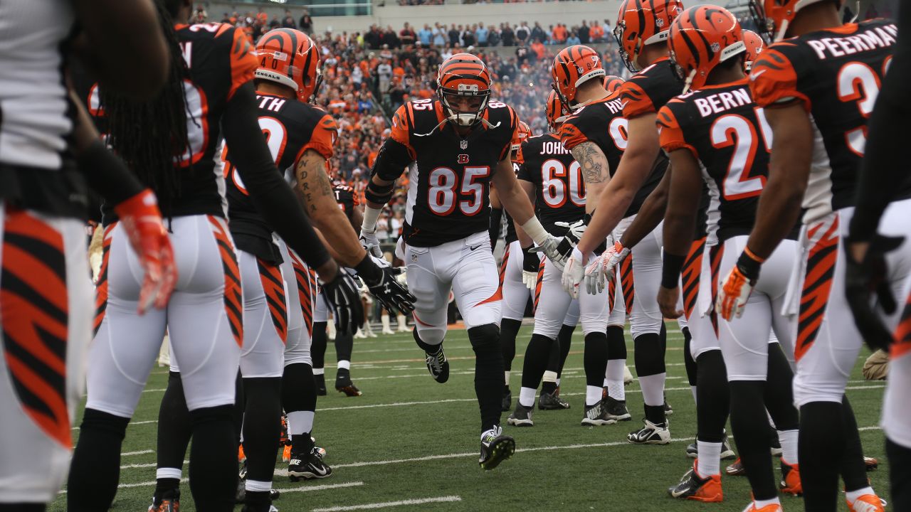 Report: Tyler Eifert re-signs with Bengals on 1-year deal