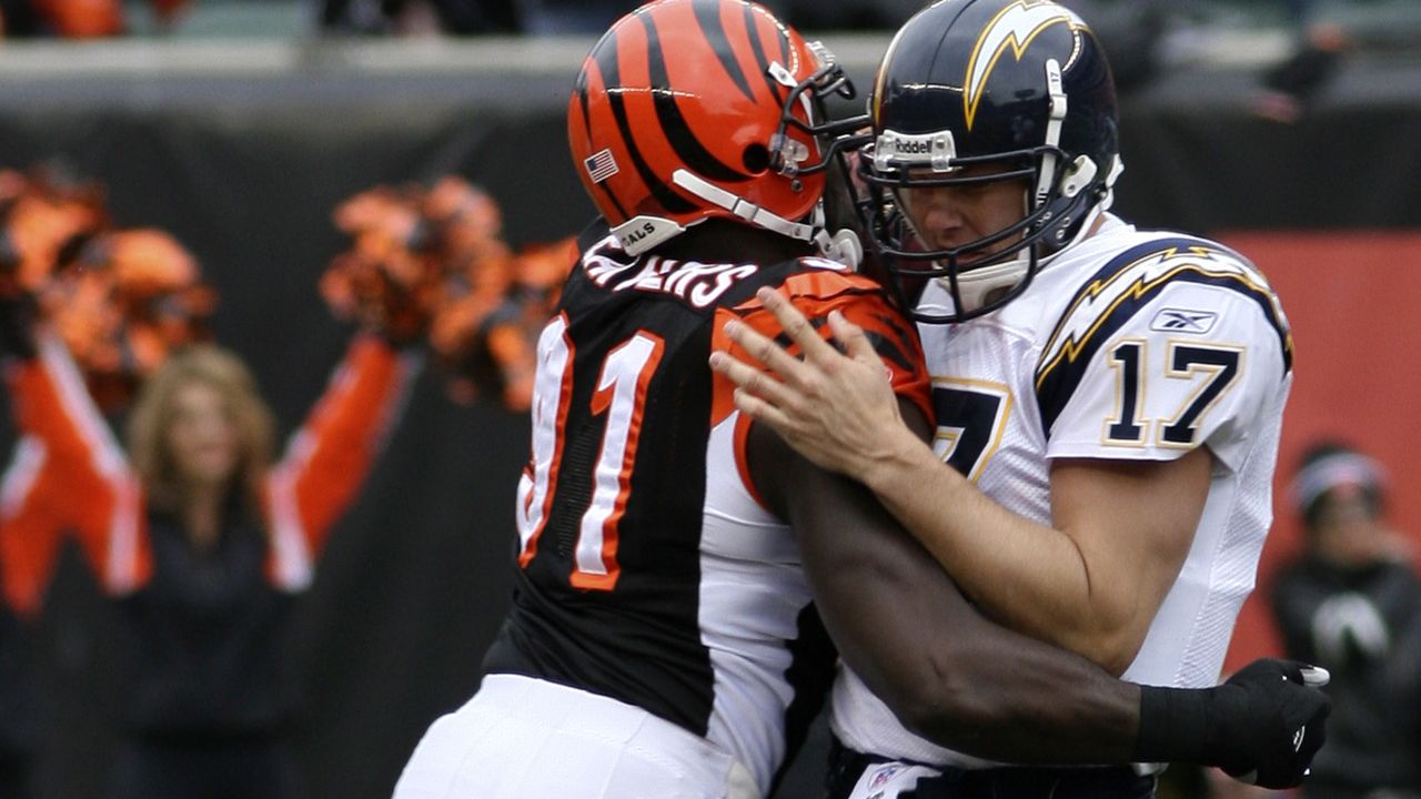 Los Angeles Chargers vs. Cincinnati Bengals FREE LIVE STREAM (12/5