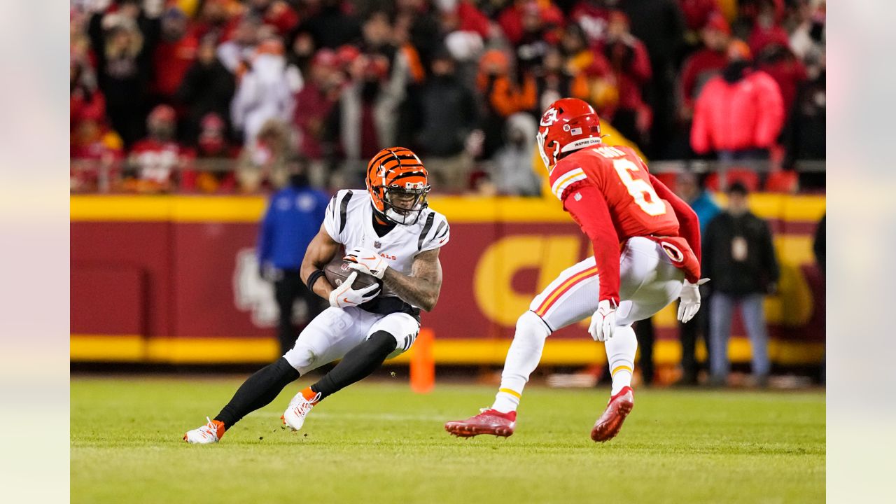 Saturday January 15, 2022: Cincinnati Bengals wide receiver Ja'Marr Chase  (1) warms up before the start of the NFL AFC Wildcard Playoff game between  the Las Vegas Raiders and the Cincinnati Bengals