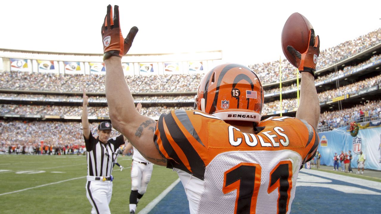 September 13, 2020: A.J. Green #18 of the Cincinnati Bengals warms up  before NFL football game action between the Los Angeles Chargers and the  Cincinnati Bengals at Paul Brown Stadium on September