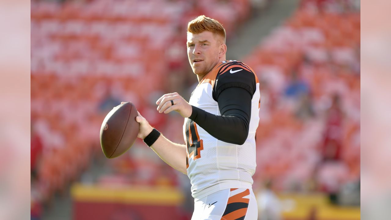 Cincinnati Bengals quarterback Andy Dalton (14) warms up before an