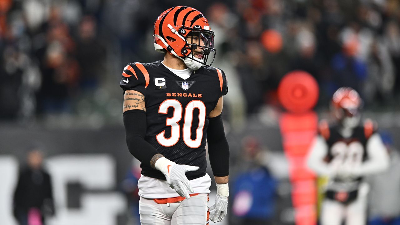 Bengals Designate Bates as Franchise Player