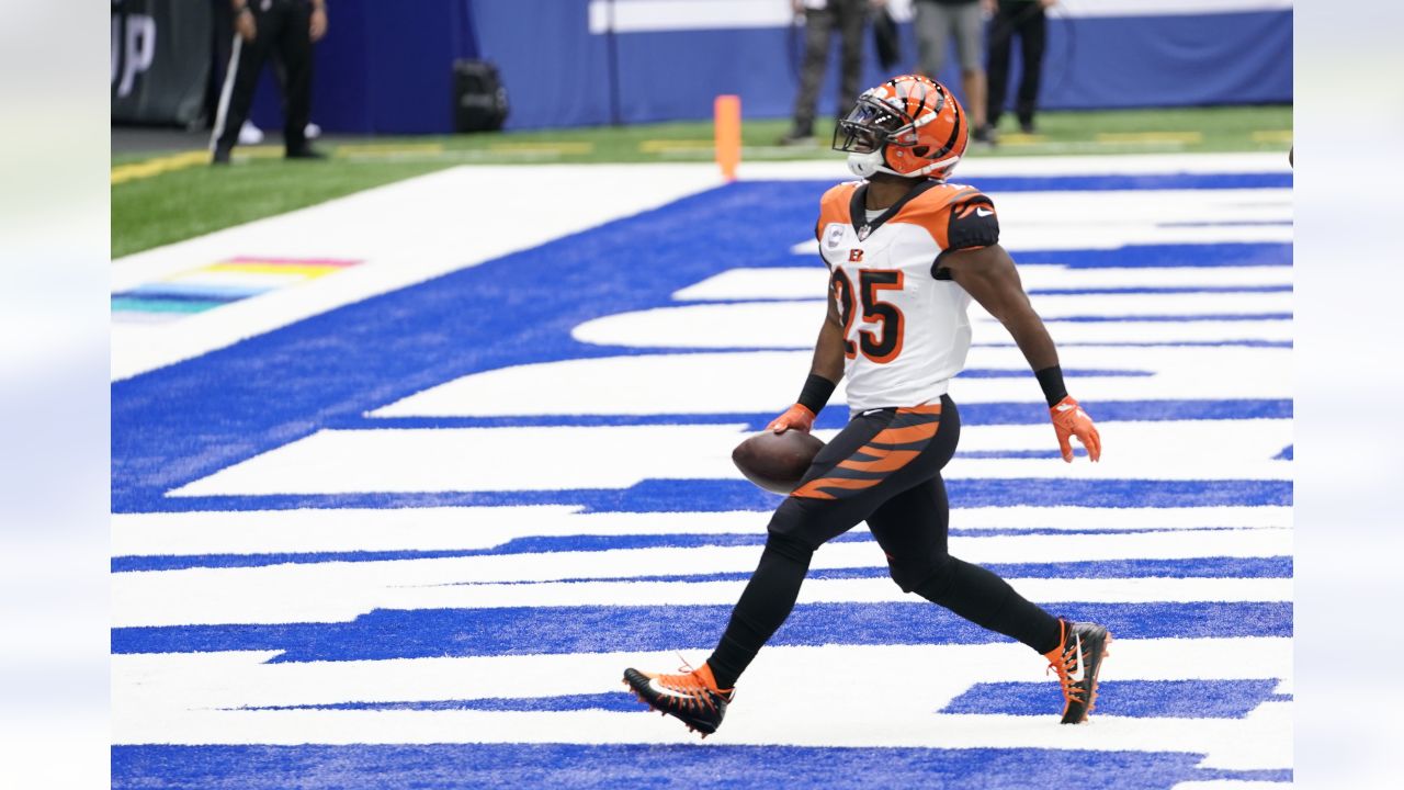 Former UNC Star Giovani Bernard Released by Cincinnati Bengals