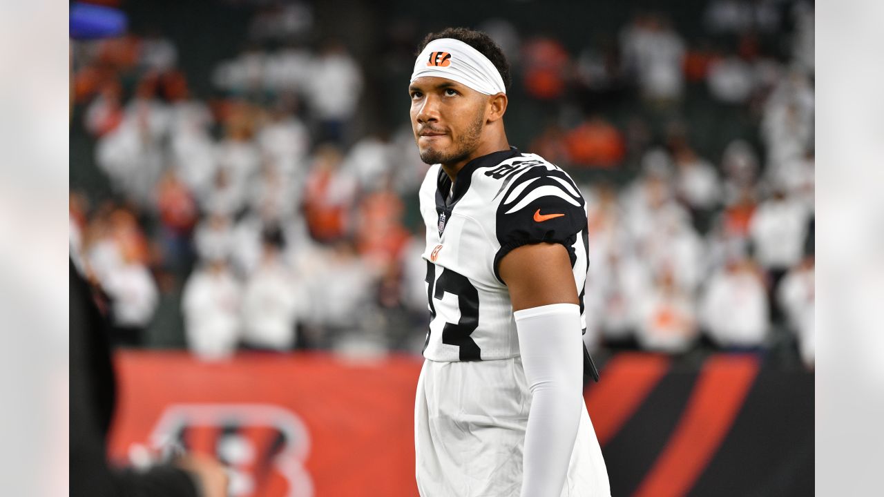 Fans react to Bengals' white uniforms, helmets on 'Thursday Night Football'