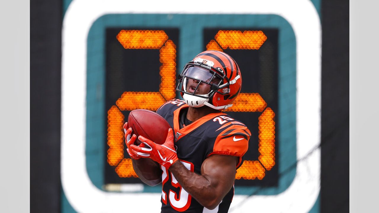 Former Bengals RB Giovani Bernard pens thank you note to Cincinnati