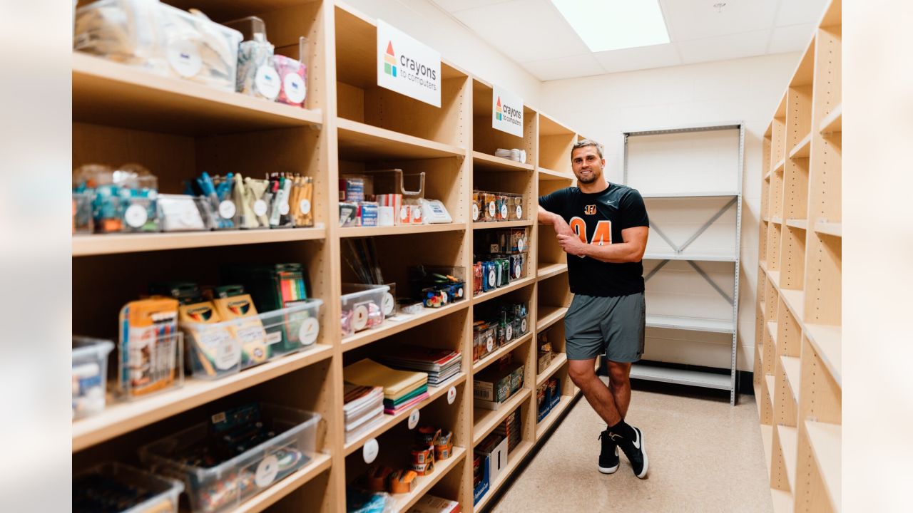 Cincinnati Bengals' Sam Hubbard Launches 'Hubbard's Cupboards' Charity  Initiative in Mt. Healthy Schools, Culture, Cincinnati