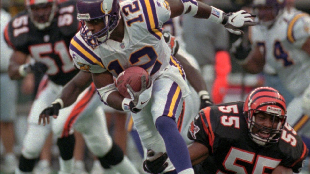 Minnesota Vikings on X: In 1989, the #Vikings defeated the Cincinnati  Bengals in the 1st NFL regular season Christmas Day game. #TBT   / X