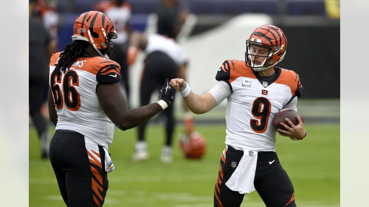 Reactions: Cincinnati Bengals' Joe Burrow wears headband at workout