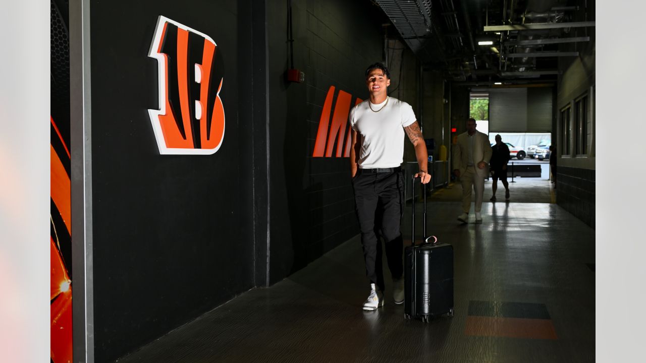 Player Arrival Photos  2023 Week 4 vs. Bengals