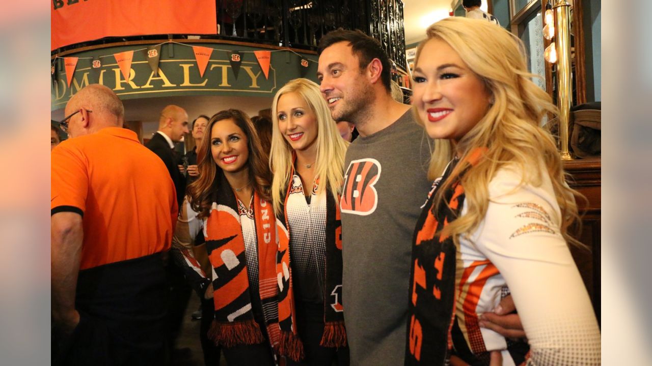 Bengals U.K. fan club travels across the pond to see a game in person