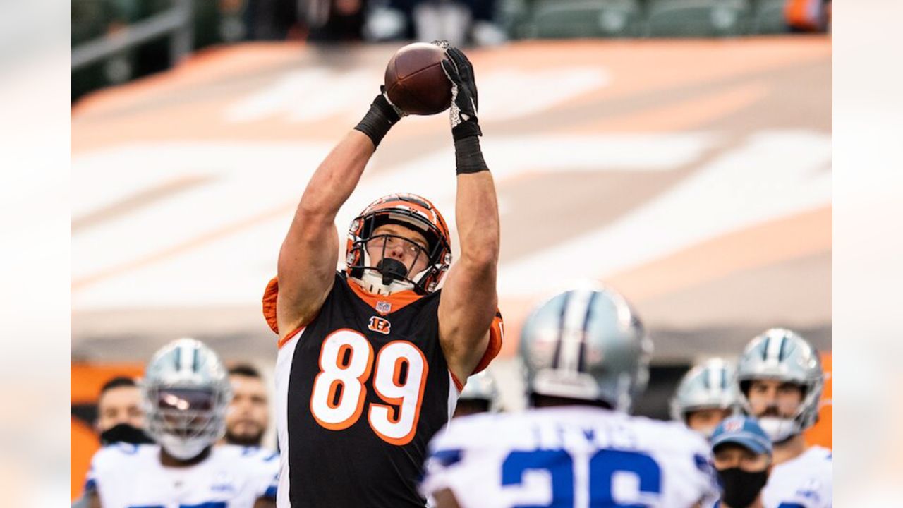 Bengals re-sign tight end Drew Sample to a one-year deal 