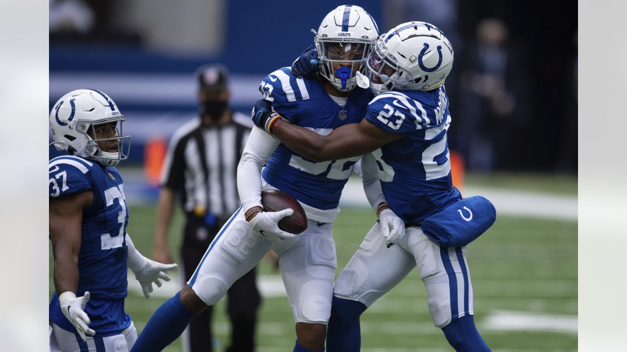 Cincinnati Bengals' Jessie Bates (30) makes a catch before an NFL football  game against the Indianapolis Colts, Sunday, Oct. 18, 2020, in  Indianapolis. (AP Photo/Michael Conroy Stock Photo - Alamy