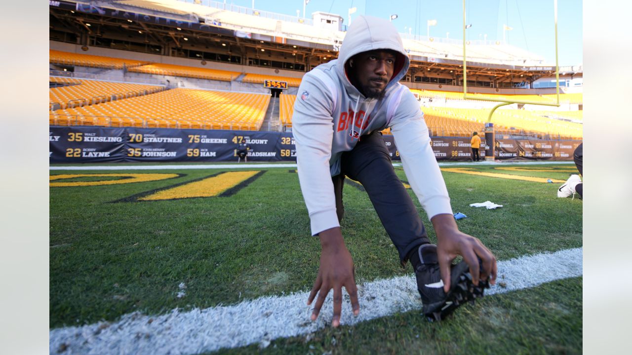 Photos: Warmups & Pregame from Week 11