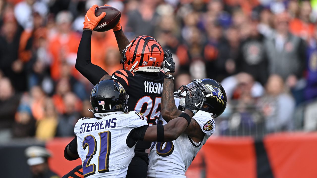 Burrow throws for 525 as Bengals blast Ravens 41-21