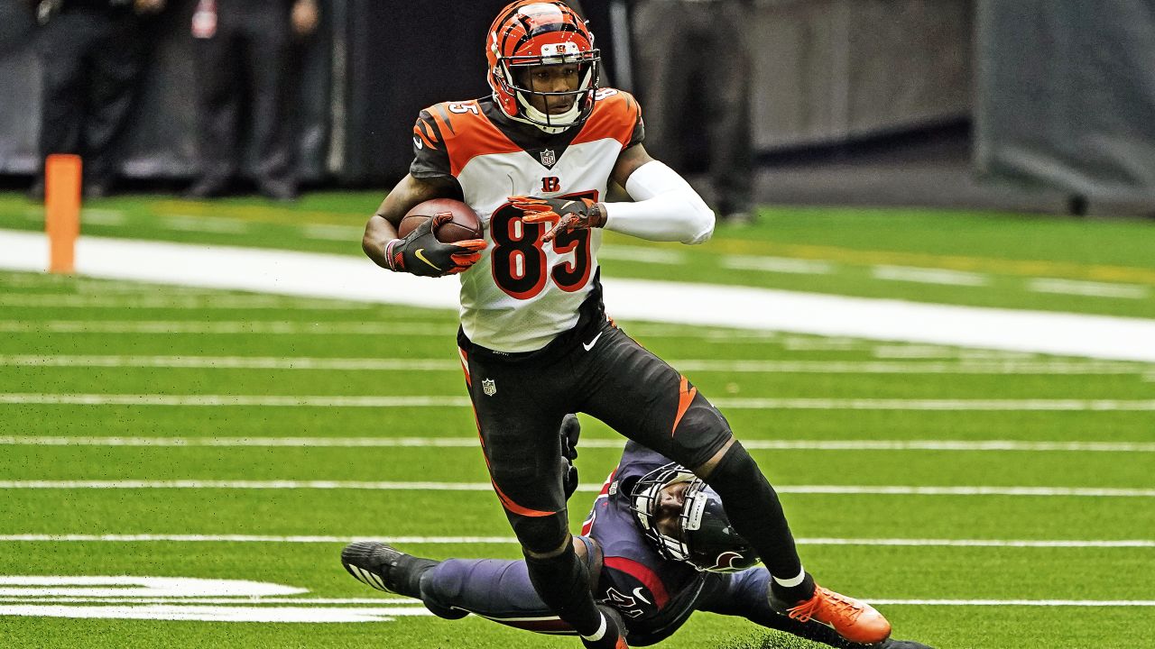 Cincinnati Bengals defeat the Houston Texans 37-31 in Week 16.