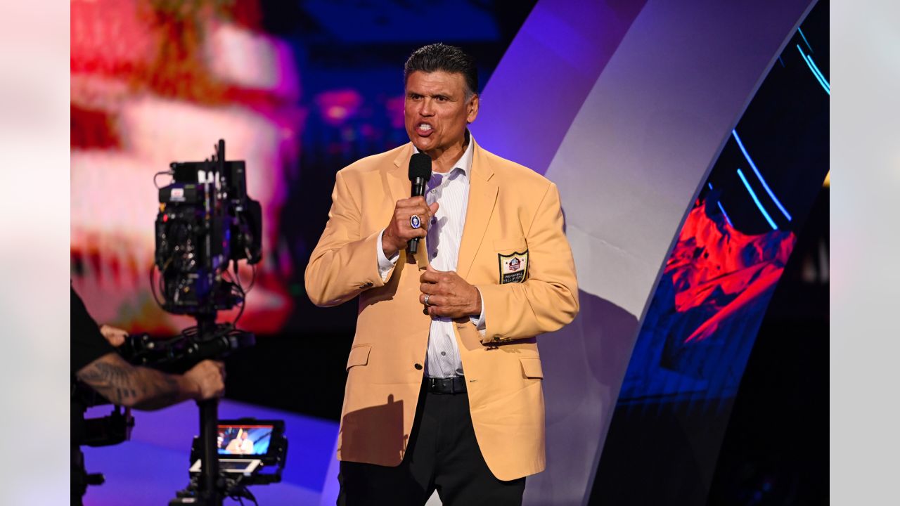 Sam Hubbard Suits Up in Shiny Loafers at NFL Honors Red Carpet