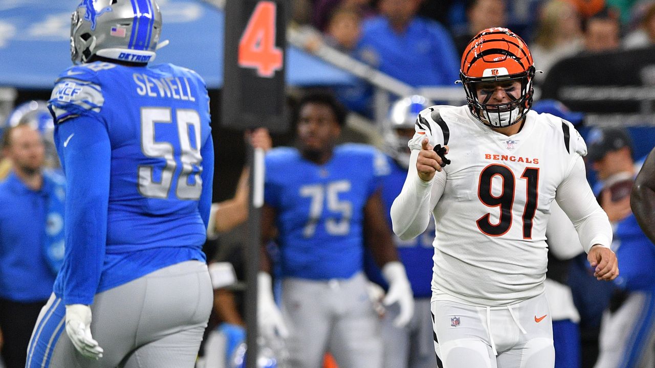 Cincinnati Bengals defensive end Trey Hendrickson (91) reacts after forcing  a fumble in the end zone against the Baltimore Ravens in the first half of  an NFL football game in Cincinnati, Sunday