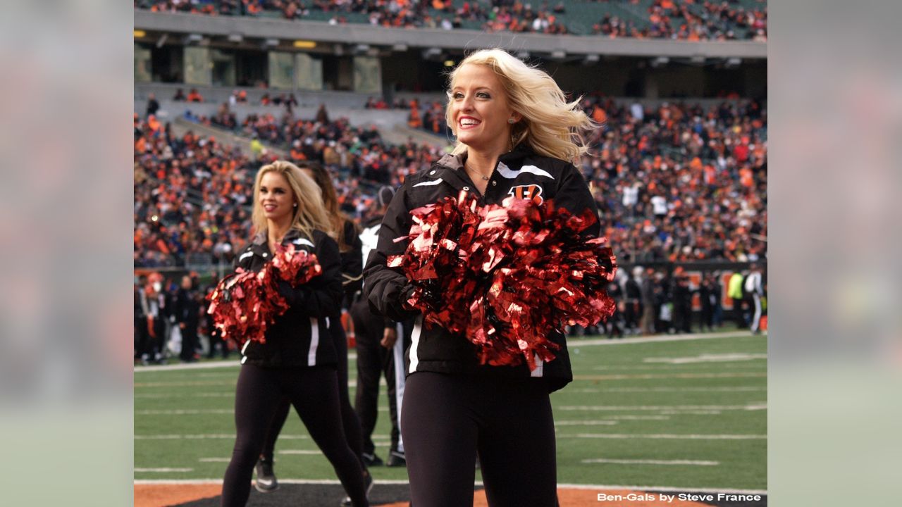 Cheerleaders: Ravens vs. Bengals, Week 5