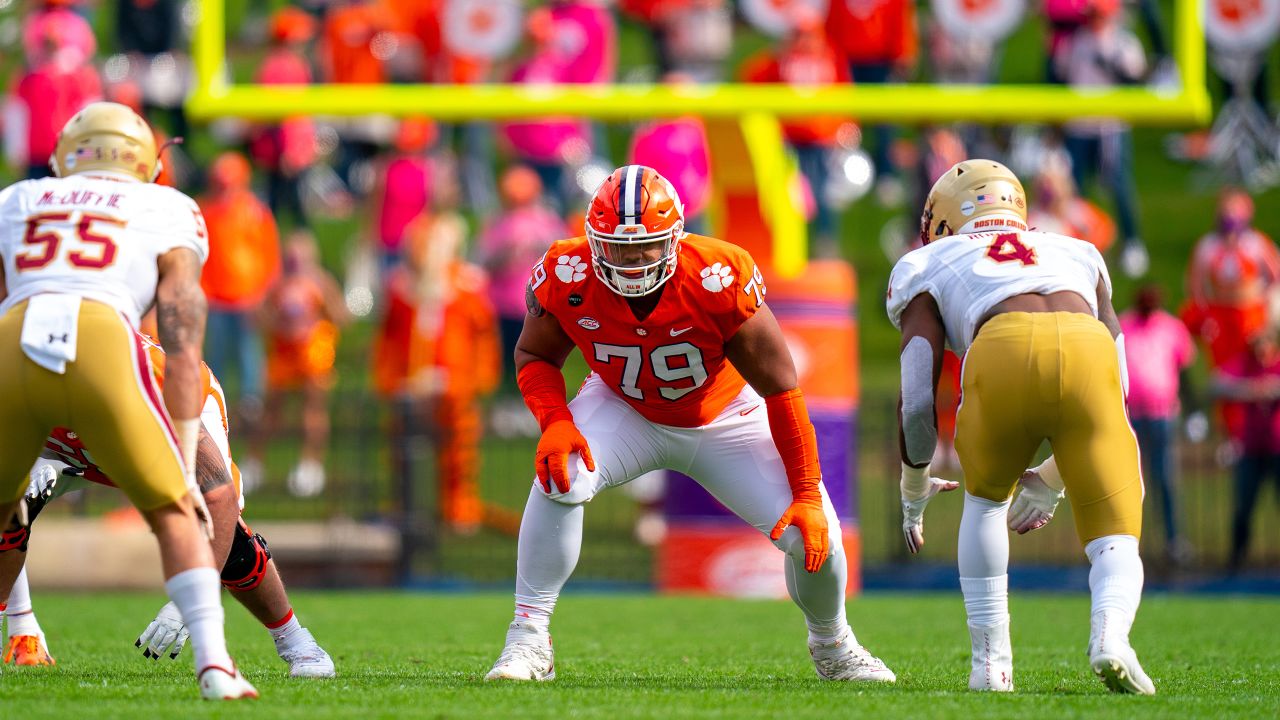 Cincinnati Bengals guard Jackson Carman (79) looks to make a block