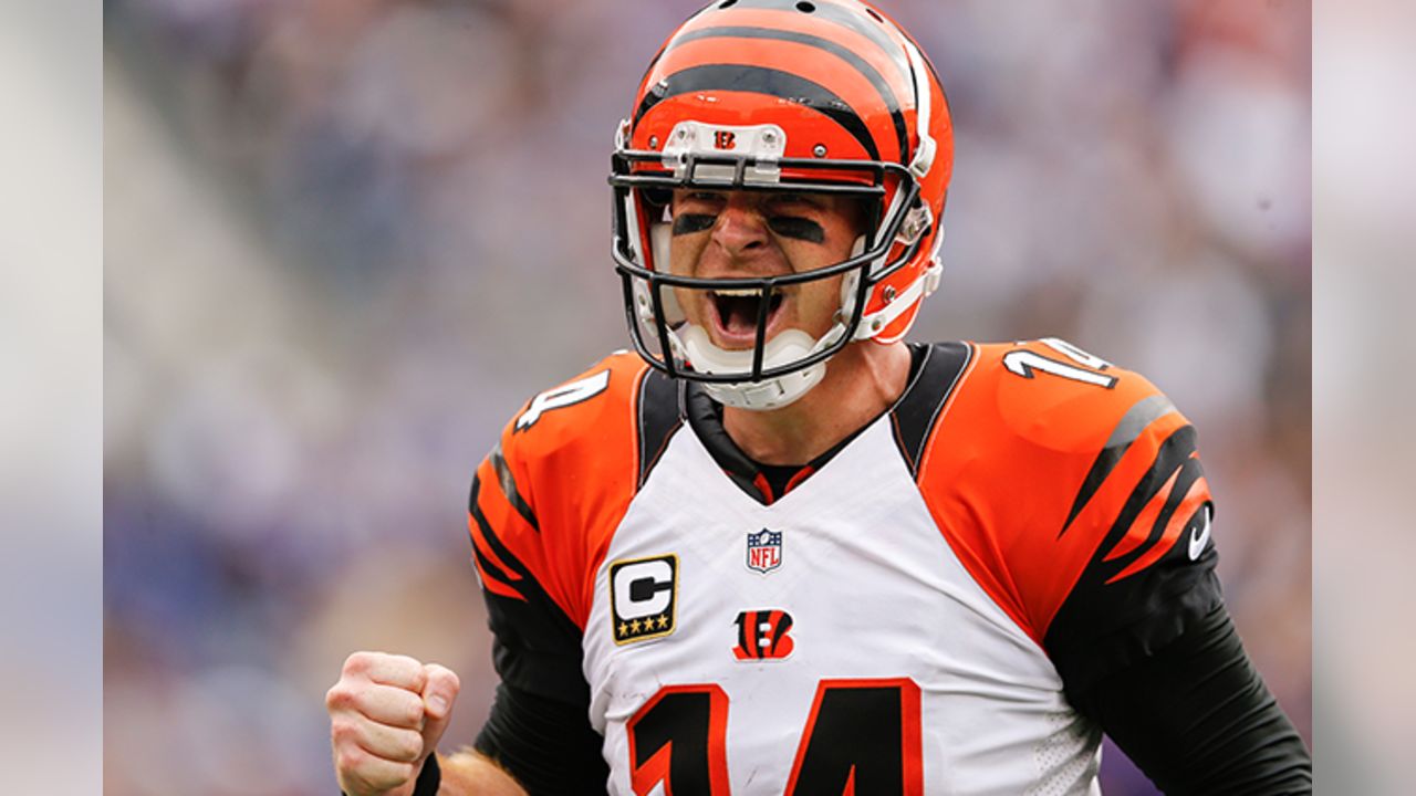 October 29th, 2017: Cincinnati Bengals quarterback Andy Dalton (14) warms  up before the NFL football game between the Indianapolis Colts and the Cincinnati  Bengals at Paul Brown Stadium, Cincinnati, OH. Adam Lacy/CSM