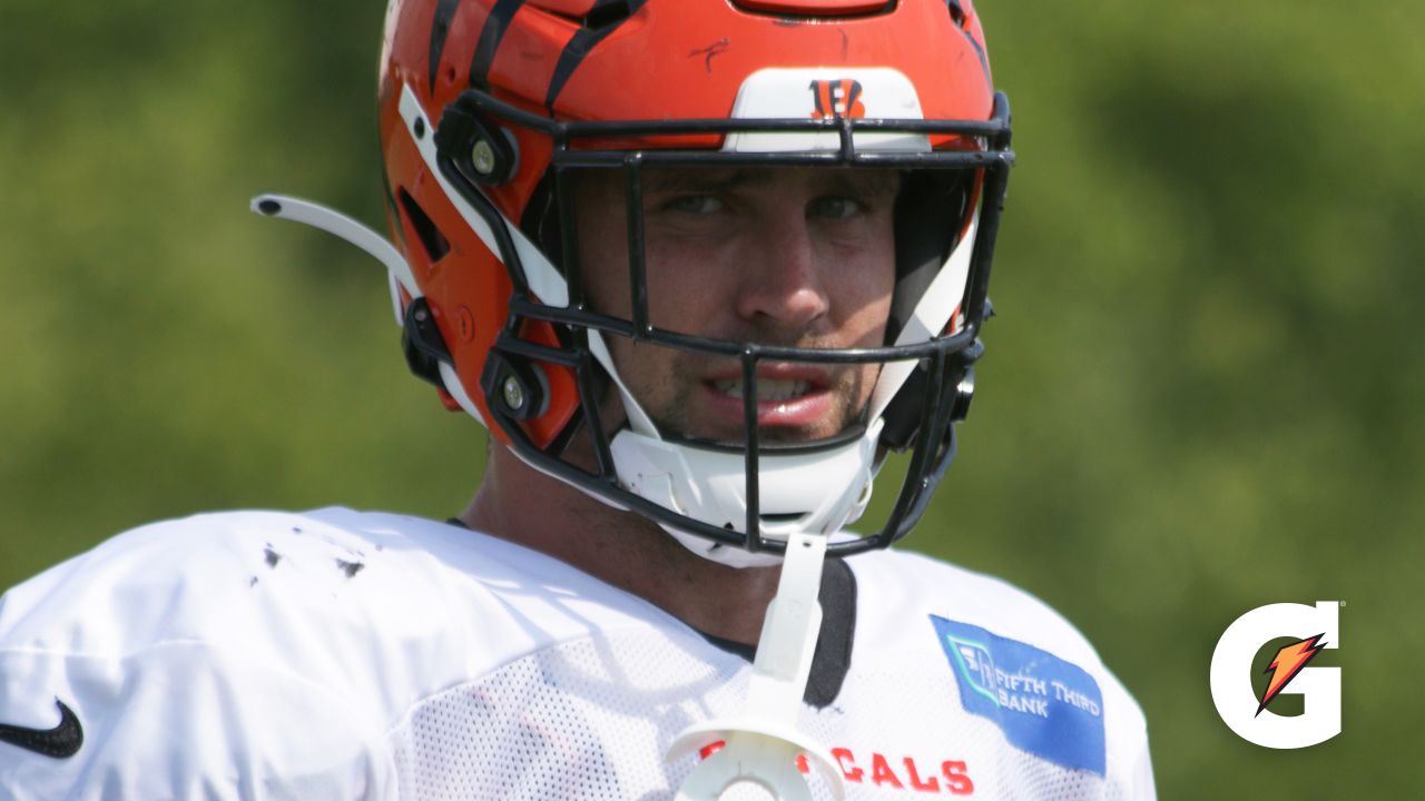 Chidobe Awuzie arrives for Bengals wearing his mission across his