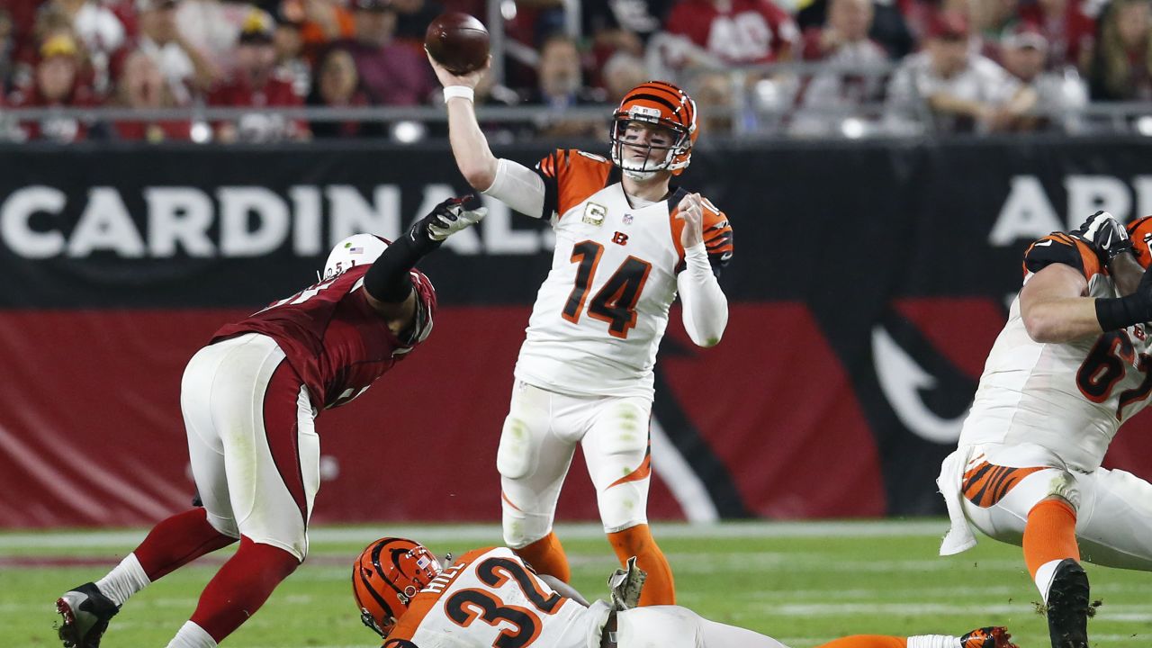 Cincinnati Bengals quarterback Andy Dalton (14) throws during