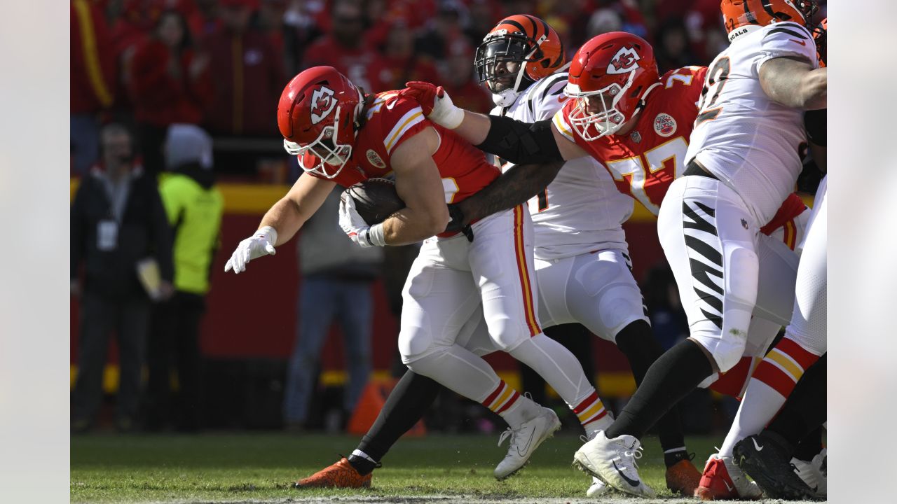 Cincinnati Bengals linebacker Akeem Davis-Gaither (59) celebrates a tackle  with Cincinnati Bengals wide receiver Stanley Morgan (17) during the second  half of the NFL AFC Championship playoff football game against the Kansas