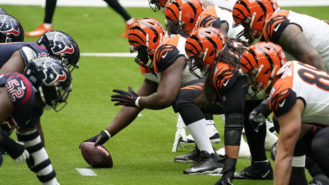 Bengals beat Texans 37-31 for first road win since 2018