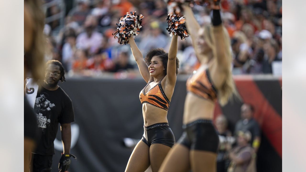 Photos  Ben-Gals Cheerleaders in Week 3 of the 2022 Preseason